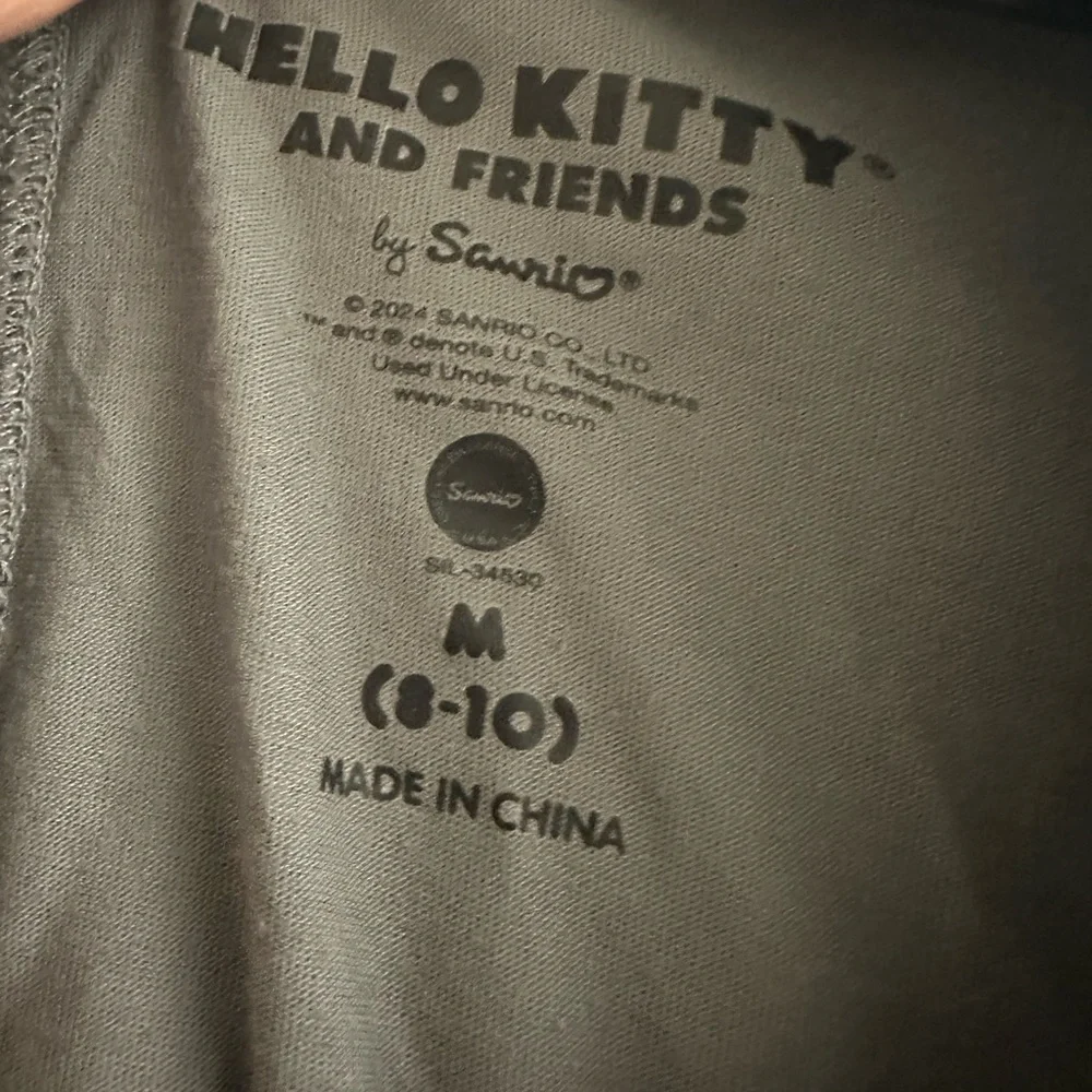 Hello Kitty Grey/Multi Distressed Short Sleeve Sleep T-Shirt. Size M(8-10) - Picture 5 of 11